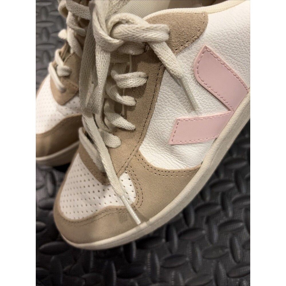 Veja V-10 Silk Quartz Sneakers Women’s Sz 9 Briefs White Pink Walking Gym - Picture 8 of 9